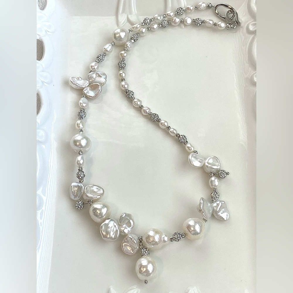 N163-Handmade High Luster Edison Pearl And Petal Pearl Necklace